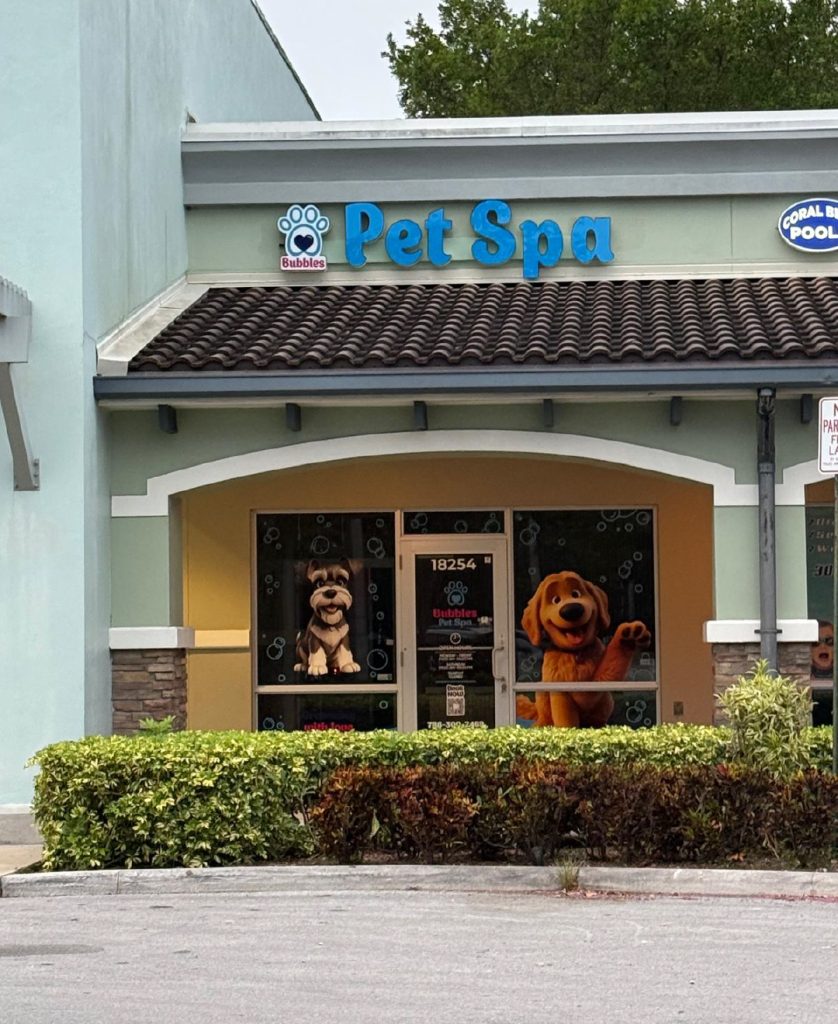 Bubbles Pet Spa storefront in Miami